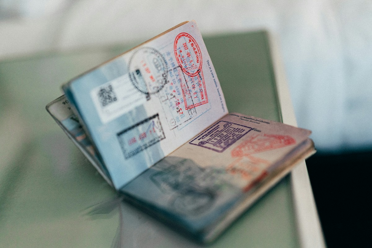 Pasaport, ikamet izni kartı ve resmi başvuru evrakları